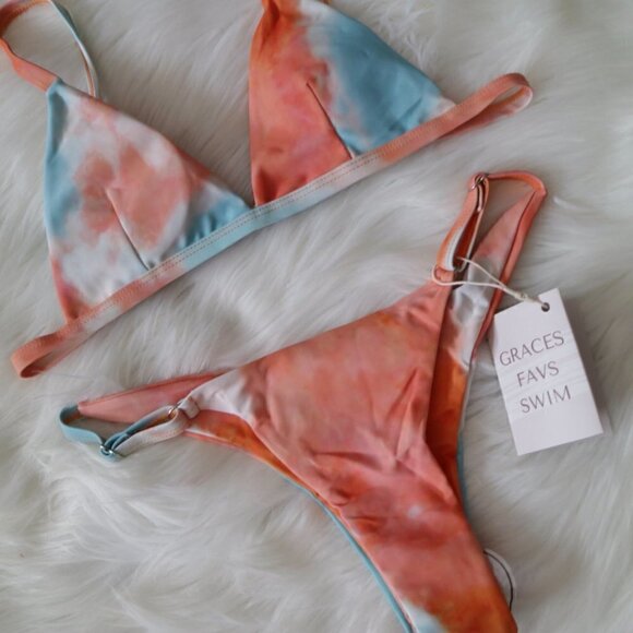 NEW Blue White Red/Orange Tie Dye Bikini Bathing Suit Set Size Medium - Picture 3 of 7
